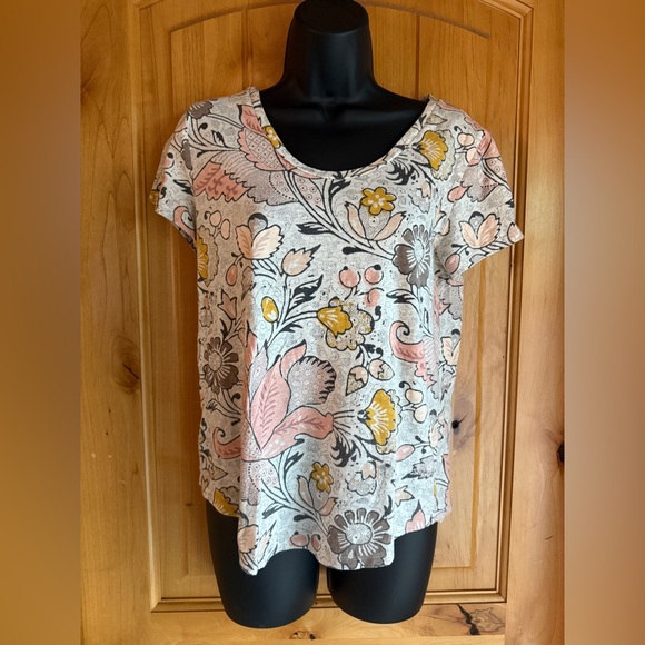 LOFT Tops - LOFT Floral Short Sleeve Top